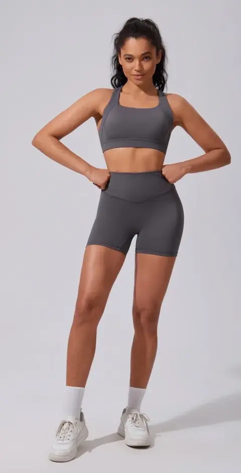 Conjunto deportivo con espalda bonita y sujetador · Gris