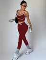 Prenda en Rojo burdeo